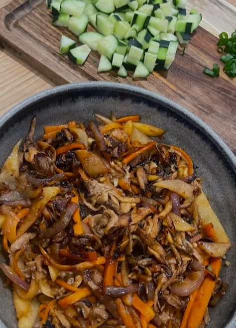 Vegan Korean Bulgogi with Oyster Mushrooms - The Culinary Cat Mushroom Bulgogi, Oyster Mushroom Recipe, Korean Bulgogi, Vegan Ground Beef, Mushroom Recipe, Marinated Mushrooms, Vegan Mushroom, Oyster Mushroom, Fresh Oysters