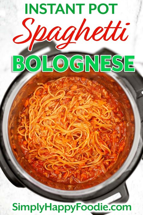 Instant Pot Spaghetti Bolognese recipe is a delicious spaghetti with a rich meat sauce with vegetables. This thick, flavorful meat and tomato sauce with spaghetti is a favorite family recipe for a busy weeknight. This is a true one-pot meal and such a great Instant Pot dinner idea. Have a wonderful Spaghetti Bolognese in under an hour. simplyhappyfoodie.com, instant pot dinner ideas, instapot dinner, easy spaghetti, pasta dinners Instant Pot Spaghetti Bolognese, Amy And Jacky Instant Pot Recipes, Dinner Ideas Instapot, Spagetti Bolognese Recipe, Instant Pot Dinner Ideas, Instant Pot Dinner, Instant Pot Spaghetti, Spaghetti Bolognese Recipe, Creamy Spaghetti