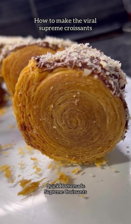 #SorpresaQuaker Quick homemade supreme croissants with ready to roll p... | TikTok Croissant Supreme Recipe, Supreme Croissant Recipe, Round Croissant Recipe, Supreme Croissant, Puff Pastry Croissant, Croissant Rolls, Croissant Donut, Croissant Roll, Croissant Recipe