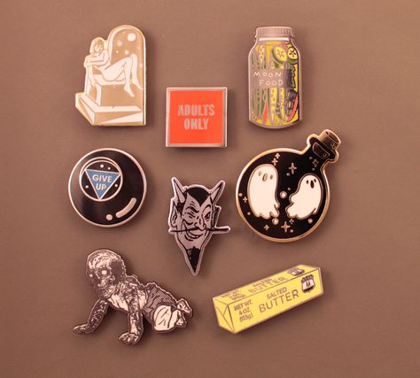 Enamel Pins Diy, Make Enamel Pins, Pins Diy, Make Your Own Logo, Craft Show Displays, Diy Cans, Soft Enamel Pins, Small Pin, Own Logo