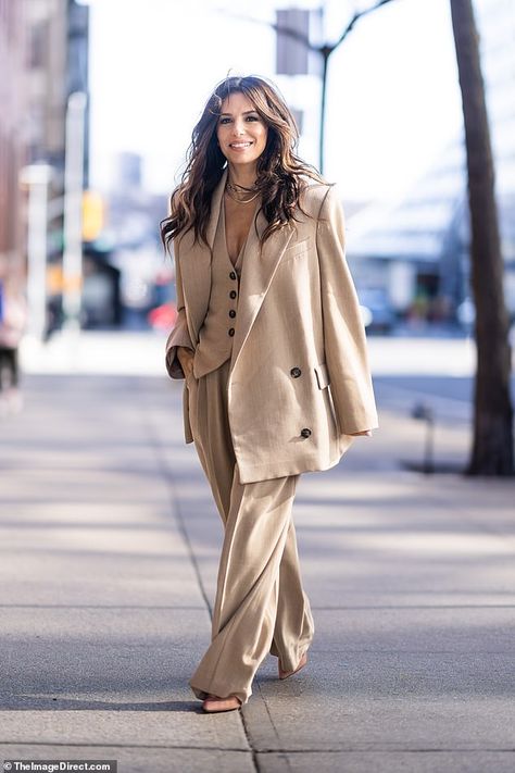 Petite Suits, Beige Suits, Classic Blouses, Knitted Bodycon Dress, Shades Of Beige, Eva Longoria, Graduation Outfit, Sporty Outfits, Long Puff Sleeves