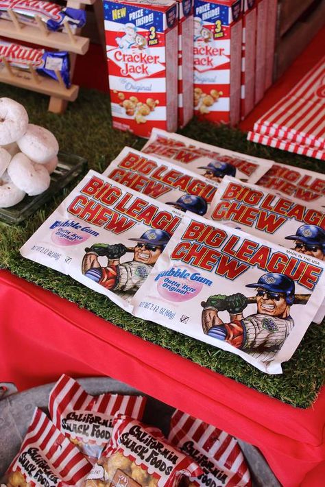 Retro Baseball Theme Party, Baseball Birthday Party Decorations Diy, Baseball Theme Birthday Party Games, Baseball Game Birthday Party, Texas Rangers Birthday Party, Baseball Kids Party, Kickball Birthday Party, Dodger Birthday Party, Dodger Birthday Party Ideas