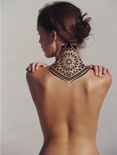 Rear Neck Tattoo, Mandala Tattoo Neck, Dotwork Tattoo Mandala, Nape Tattoo, Filigree Tattoo, M Tattoos, Torso Tattoos, Back Piece Tattoo, Neck Tattoos Women