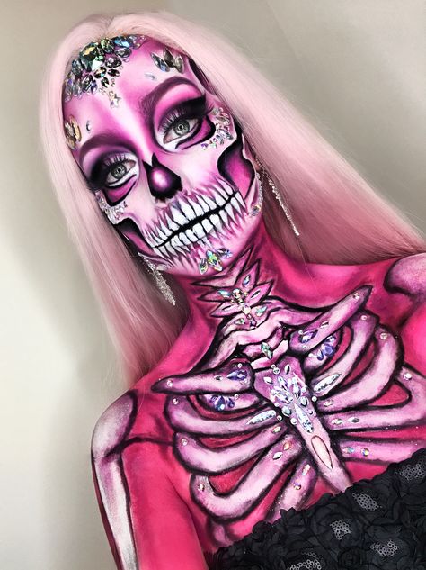 Barbie Skeleton Makeup, Pink Halloween Makeup Ideas, Pink Skeleton Costume, Halloween Makeup With Gems, Skeleton Hair Ideas, Pink Skeleton Makeup, Pink Skull Makeup, Pink Halloween Makeup, Half Skeleton Makeup