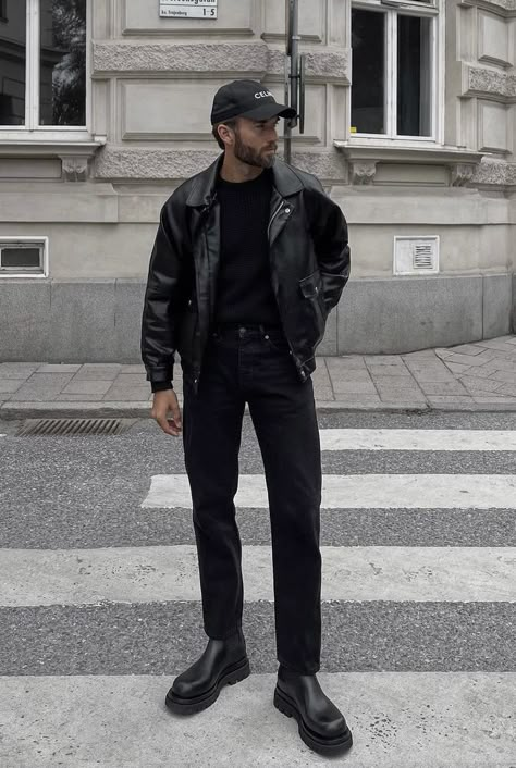 Black Boots Outfit Men, Erik Forsgren, Chelsea Boot Outfit, Mafia Style, Mens Streetwear Outfits, Leather Jacket Outfit Men, Chelsea Boots Outfit, Black Outfit Men, Boots Outfit Men