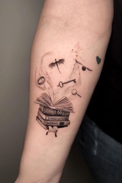 Bookworm Tattoo, Book Tattoo Ideas, Book Inspired Tattoos, Bookish Tattoos, Key Tattoos, Fantasy Tattoos, Tatuaje A Color, Book Tattoo, Tattoos For Daughters