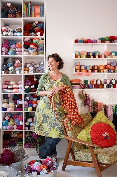 Yarn Studio, Knitting Room, Small Craft Rooms, Simply Crochet, Tunisian Crochet Stitches, Dream Craft Room, Craft Room Design, Yarn Storage, Work Room