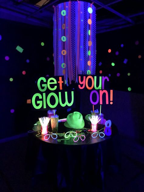 Glow Party Entrance, Neon Pool Party Ideas Birthday, Neon Hoco Theme, Glow In The Dark Party Invitations, Glow Party Activities, Neon Dance Party Decorations, Sweet 16 Neon Party Ideas, Glow Party Photo Booth, Neon Party Centerpieces