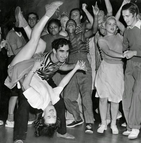 1950s Dance, Rock And Roll Dance, History Of Dance, 1950s Rock And Roll, Lindy Hop, Rock N Roll Style, Studio 54, Rhythm And Blues, Vintage Pinup