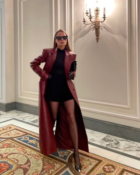 Rich Autumn Aesthetic, Black Women Fall Aesthetic, All Burgundy Outfit Women, Red Leather Trench Coat Outfit, Fall Burgundy Outfit, Bold Feminine Aesthetic, Classy Style Winter, Classy Red Outfits, Red Silk Outfit