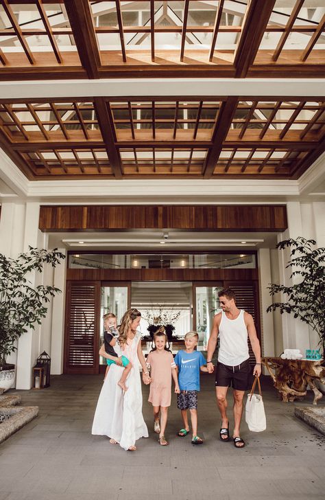 Hello Fashion Blog, Hawaiian Travel, Hawaii Travel Guide, Hello Fashion, Family Hotel, Dream Family, Christmas Family Photos, Family Bonding, The Four Seasons