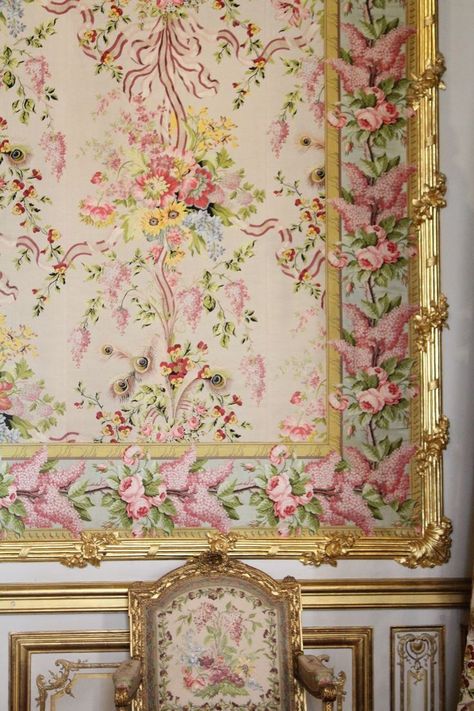 Rococo Aesthetic, Muebles Shabby Chic, Rococo Art, Chateau Versailles, My French Country Home, French Country Bedrooms, French Country Home, French Rococo, Country Bedroom