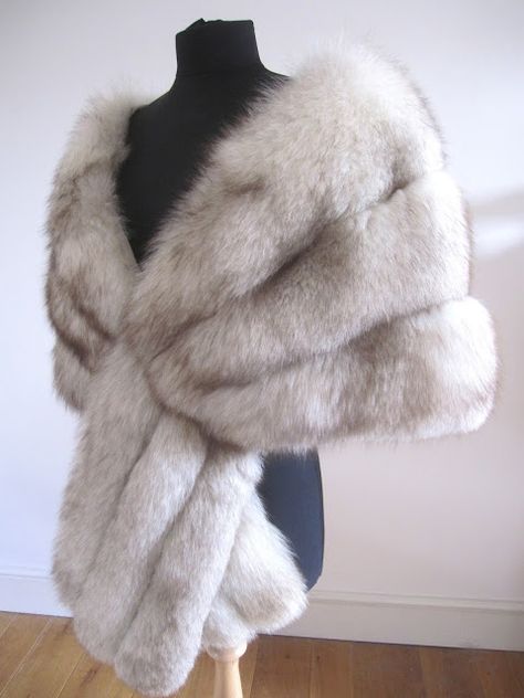 Fur Stole Outfit, Fox Stole, Fur Cape, Rebecca Ferguson, Fur Coat Vintage, Fabulous Furs, Fur Wrap, Fur Accessories, Fur Shawl