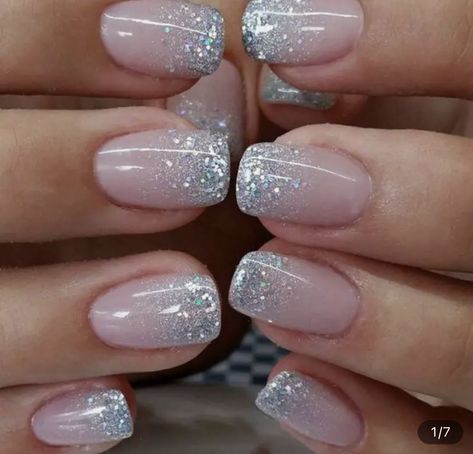 Silver Short Nails, Silver Gel Nails, Powder Dipped Nails, Nail Silver, Gel Nails Short, Nail Art White, Glitter French Tips, Nails Y2k, Fake Nails Designs