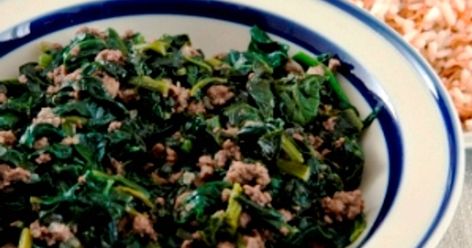 Lebanese Spinach and Meat Stew Recipe by dianak Lebanese Spinach, Ground Beef And Spinach, Spinach Lentil Soup, Lebanon Food, Meat Stew, Baked Artichoke, Syrian Food, Arabic Recipes, Lebanese Food