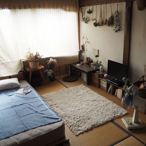 Japan Room, Japanese Apartment, Japanese Bedroom, Tatami Room, Japanese Room, Minimalist Room, Pretty Room, Room Makeover Inspiration, Small Room Bedroom