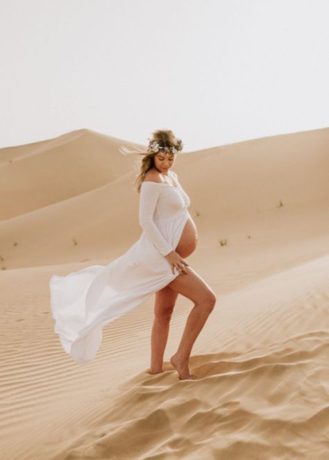 Maternity Photography Creative, Milk Bath Photography Maternity, Desert Maternity Photos, Creative Maternity Photoshoot, Creative Maternity Photography, Milk Bath Maternity Photography, Desert Photo Shoot, Photography Poses Outdoor, Abu Dhabi Desert