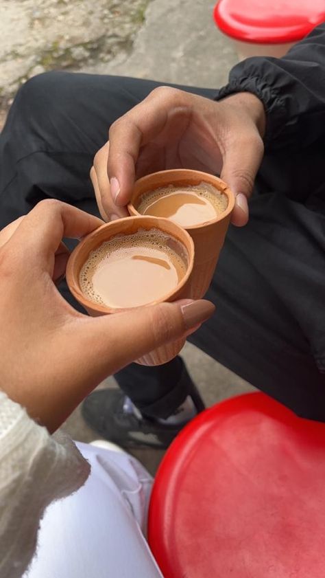 Chai With Girl, Street Food Date, Food Date, Best Poses For Boys, Creative Snaps For Snapchat, Good Night Love Messages, Witty Instagram Captions, Chai Recipe, Vegetarian Fast Food