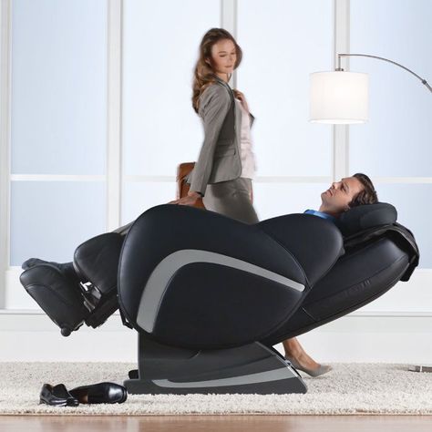 Experience true comfort with Amazon's budget-friendly massage chairs. Shiatsu Massage Chair, Backpack Beach Chair, Best Massage, Classy Home, Chair Options, Massage Chairs, Dr House, Chair Height, Chair Bed