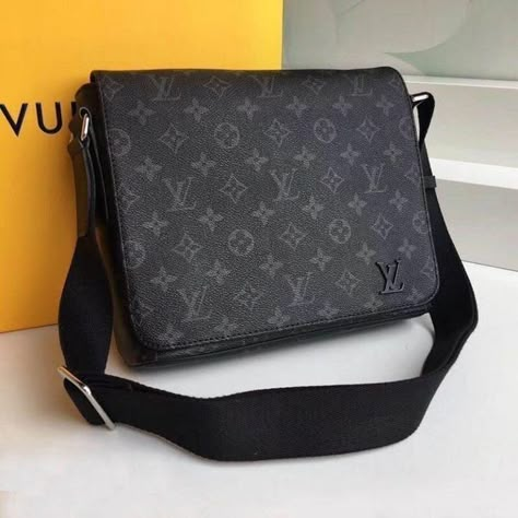 the new trendy bag Men Designer Bag, Lv Messenger Bag, Luxury Bag Men, Manifestation 2024, Louis Vuitton Mens Bag, Mens Designer Bag, Mens Wardrobe, Mens Luxury Lifestyle, Realistic Photos