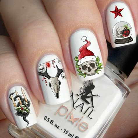 Xmas Tattoo, Fun Halloween Nails, Skull Nail Art, Nightmare Before Christmas Nails, Tree Nail Art, Santa Nails, Witch Nails, Skull Nails, Christmas Gel