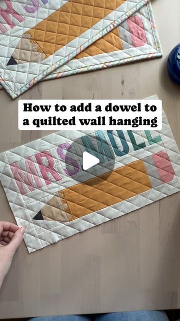 Quilted Wall Hangings Patterns Simple, Teacher Quilted Wall Hanging, Fabric Wall Hanging Ideas, Name Quilt, Quilt Banner, Quilted Banners Wall Hangings, Patchwork Wall Hanging, Cloth Banners, Alphabet Quilt