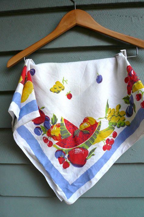 . Vintage Kitchen Ideas 1950s, Vintage Fruit Kitchen Decor, Vintage Barkcloth, 1940s Vintage Fabric, Vintage Holiday Tablecloth, Love Vintage, Vintage Tea Towels, 1950s Floral Fabric, Fruit Print