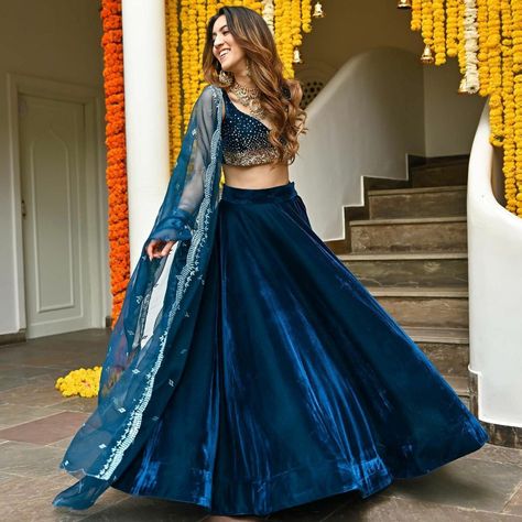 Lehenga Designs Blue Colour, Velvet Lengha Design, Velvet Lehnga Ideas, Lenga Design Latest, Lehenga From Scratch, Velvet Lengha, Velvet Lehenga, Western Dresses For Women, Simple Lehenga