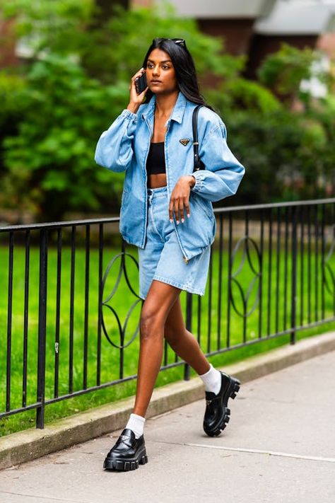 Simone Ashley’s Head-To-Toe Prada Look Will Make You Love Jorts Simone Ashley, Street Style Shop, Celebrity Sightings, All Black Looks, Simple Fits, Scene Fashion, Shorts Jeans, Summer Essentials, Infant Tees