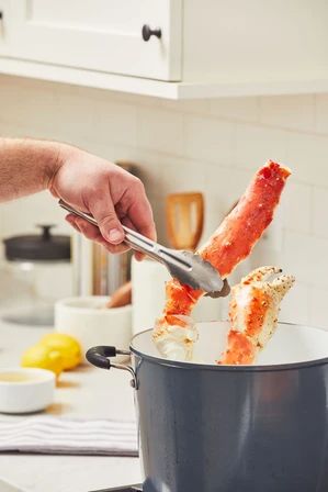 How To Fix Crab Legs How To Cook, King Crab Leg Dinner Sides, How To Cook Alaskan King Crab, Alaskan King Crab Legs Recipe, Alaskan Crab Legs Recipes, King Crab Legs How To Cook, Cook King Crab, Crab Leg Recipes Boiled, King Crab Recipe