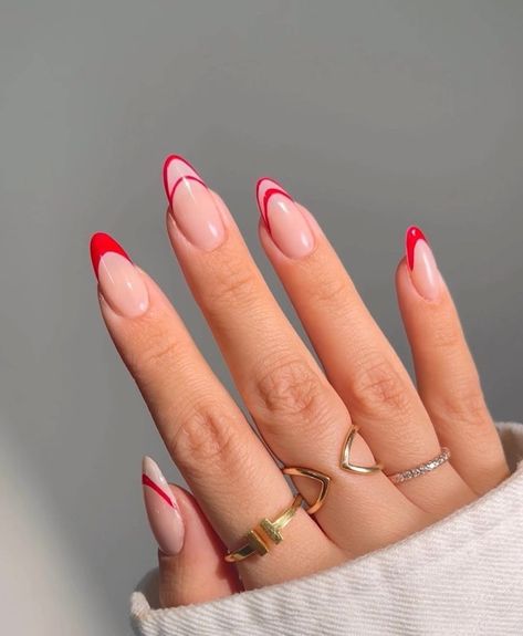 Red Tip Nails, Unghie Nail Art, February Nails, Minimal Nails, French Acrylic Nails, Nail Swag, Xmas Nails, Heart Nails, روتين العناية بالبشرة