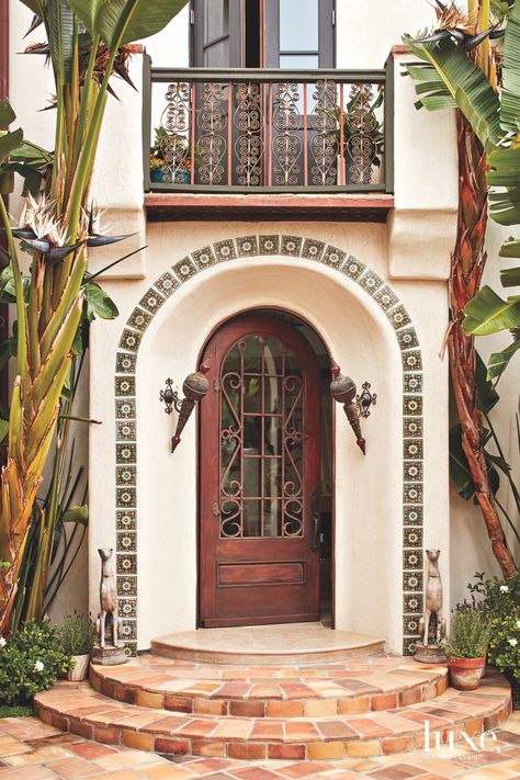 Front Entry Steps, Mediterranean Entrance, Spanish Colonial Exterior, Mexican House Exterior, Entry Steps, Spanish Exterior, Juliette Balcony, Mexican Hacienda, Hacienda Style Homes