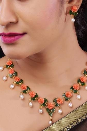 Natural Pearls N colourful Flower Necklace Set - Hyderabad Jewels And Pearls - 3621374 Coral Jewellery, Kids Gold Jewelry, Coral Jewelry Set, Pearl Earrings Designs, Temple Jewellery Earrings, Antique Jewellery Online, Soap Tutorial, Gold Jewels Design, Red Coral Earrings