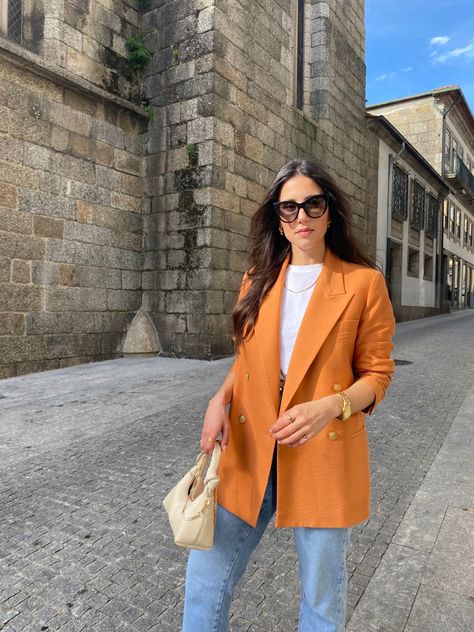 Orange, blazer, summer Diana Silva, Orange Blazer Outfits, Outfitinspo Style, Outfit Blazer, Orange Blazer, Orange Outfit, Blazer Jeans, Blazer Style, Aesthetic Look