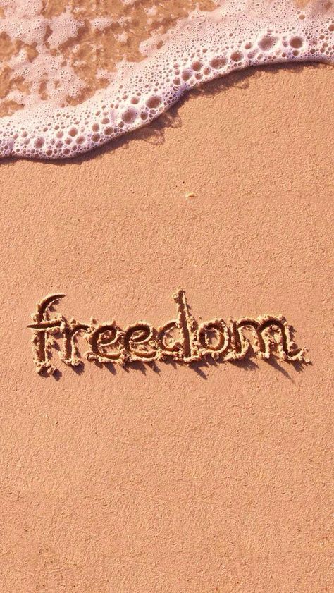 Freedom Pictures Art, Freedom Pictures, Summer Wallpapers, Wallpaper Iphone Summer, Summer Wallpaper, Surfs Up, Miley Cyrus, Life Art, Wallpaper Iphone