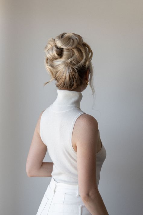 EASY UPDO WEDDING HAIRSTYLE FOR LONG HAIR - Alex Gaboury Long Hair In Bun, Work Hair Styles, Easy Updo Wedding, Makeup Novia, Corporate Barbie, High Bun Updo, Hairstyle For Work, Wedding Updos For Long Hair, Alex Gaboury