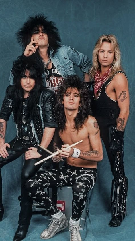 Mötley Motley Crue Fashion, Motley Crue Movie, The Dirt Motley Crue, Motley Crue Albums, Tommy Lee Motley Crue, Mars Pictures, 80s Rock Bands, Hair Metal Bands, Vince Neil