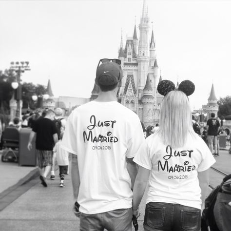 Honeymoon Disney Shirts, Disney World Honeymoon Outfits, Disney Honeymoon Ideas, Disney Honeymoon Outfits, Honeymoon Disney, Disneyland Honeymoon, Disney Honeymoon Shirts, Disneyland Florida, Disney World Honeymoon