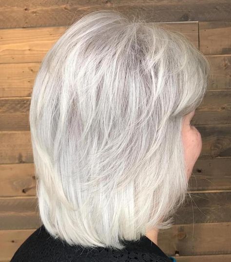 Shoulder Length White Gray Haircut for 60 and Over Beige Blonde Hair Color, Brazilian Lace Front Wigs, 60 Hair, Hair Adviser, Gray Hair Cuts, Lace Hair, Haircuts For Women, Age Defying, Short Wigs