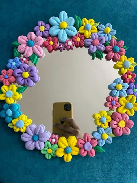 Flower Mirror Diy, Diy Floral Mirror, Flower Mirror Frame, Diy Mirrors, Foam Clay, Handmade Mirror, Bff Gifts Diy, Flower Mirror, Polymer Clay Flower Jewelry