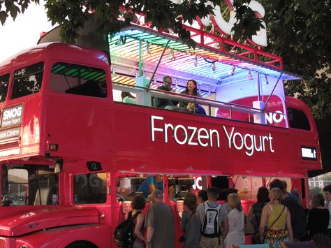 Snog Frozen Yogurt Bus, South Bank, London Bus Restaurant, Food Truck Design Interior, Foodtrucks Ideas, Food Truck Festival, Mobile Food Trucks, Food Truck Business, Coffee Truck, Bright Pop, Decker Bus