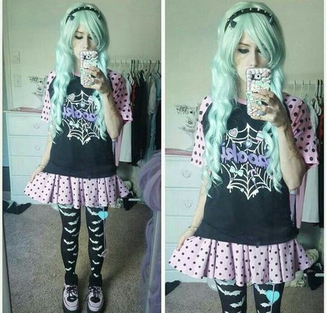 Pastel goth style Pastel Goth Style, Goth Outfit Ideas, Outfits 2014, Magic Clothes, Pastel Punk, Pastel Goth Outfits, Goth Outfit, Pastel Goth Fashion, Yami Kawaii