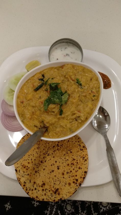 Dal Khichdi - Udupi Parkk Dal Khichdi, Pretty Food, Photo Poses, Diet, Ethnic Recipes, Quick Saves