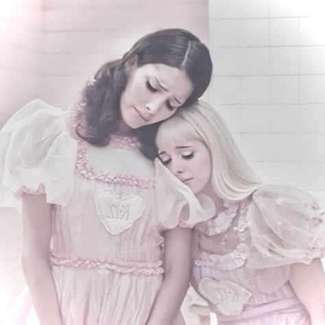 Melanie Martinez K 12 Aesthetic, Melanie Martinez Coquette, K 12 Aesthetic, Melanie Martinez Icons, Melanie Martinez Core, Melanie Martinez Aesthetic, K-12 Melanie Martinez, Gloomy Coquette, Body Picture