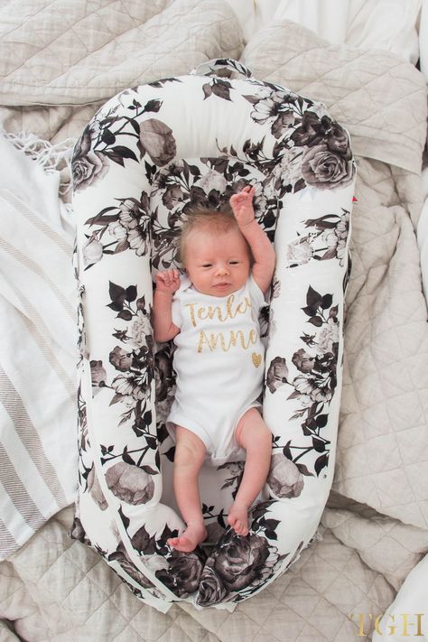 Dock A Tot Baby Uses | DockATot Review Baby | Dock A Tot Baby Covers | Dock A Tot Baby in Bed #momhacks #newbornbaby #babyroom Dockatot Cover, Dock A Tot, Doc A Tot, Dockatot Deluxe, Baby Fashion Newborn, Best Baby Registry, Rockabye Baby, Newborn Tips, Baby Registry Must Haves