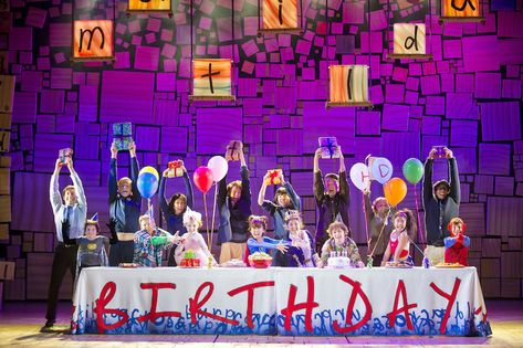 Matilda Cast, Matilda Jr, Matilda Costume, Miss Trunchbull, Matilda The Musical, Theatre Education, Royal Shakespeare Company, Musical Film, Party Scene