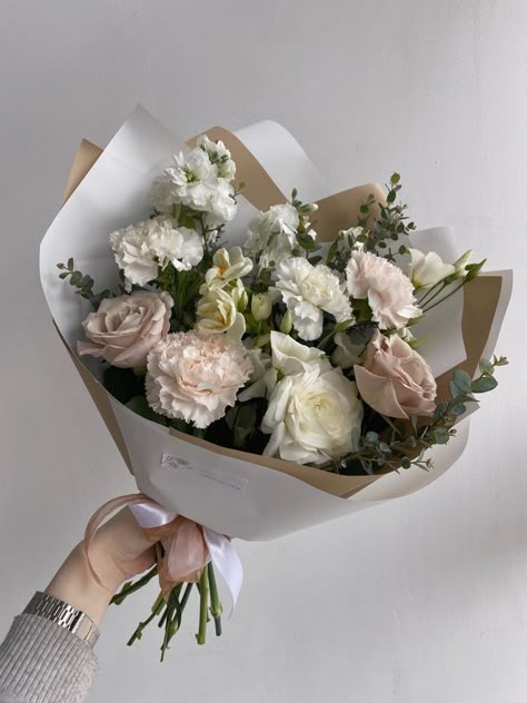 Buy Her Flowers, Flower Boquet, Luxury Flower Bouquets, Flower Bouquet Diy, Prettiest Bouquet, Boquette Flowers, Flowers Bouquet Gift, Nothing But Flowers, Flower Therapy