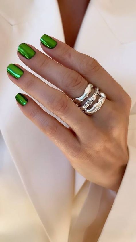 Monochromatic Nails, Nail Growth Tips, Food Nails, Sheer Nails, Black Pool, Chrome Green, Simple Spring Nails, St Patricks Day Nails, Velvet Nails