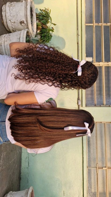 Curly Hair And Straight Hair Friends, Curly Or Straight Hair, Curly Hair Women Aesthetic, Curly Hair And Straight Hair Duo, Curly And Straight Hair Best Friends, Cute Hairstyles Brown Hair, Matching Hairstyles For Friends, Curl Aesthetic, Curly Hair Girl Aesthetic