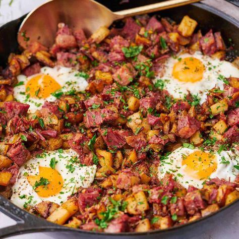 Eggs And Corned Beef, Corned Beef Hashbrown Breakfast Casserole, Corn Beef Breakfast Ideas, Egg And Beef Recipes, Corned Beef Breakfast Casserole, Homemade Corn Beef Hash, Corned Beef Hash And Eggs, Corned Beef Hashbrowns, Homemade Corned Beef Hash